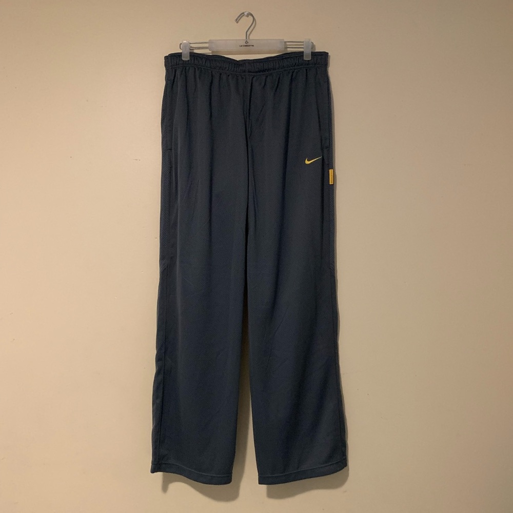 Nike Dri-Fit Livestrong Sweatpants